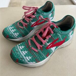 BROOKS Levitate 2 Merry Christmas Limited Edition Running Shoes Size 6.5